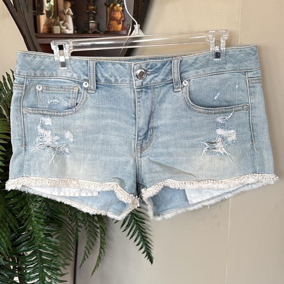 American Eagle Outfitters Shortie Jean Shorts Stretch Faded Blue Distressed - Picture 15 of 15